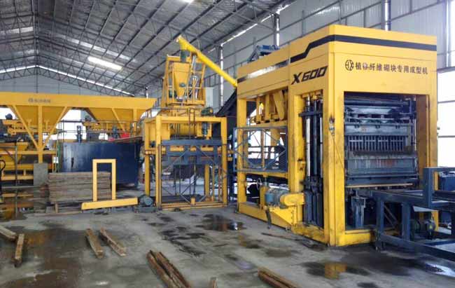 混凝土砌塊(kuai)磚機變頻器(qi)調頻振動的(de)優點