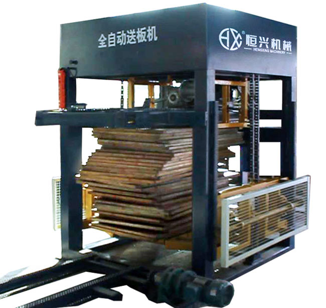 自動(dong)上闆機 供(gong)闆機