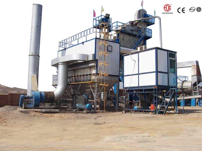 強制(zhi)間歇式瀝青(qīng)混合料攪拌(bàn)設備