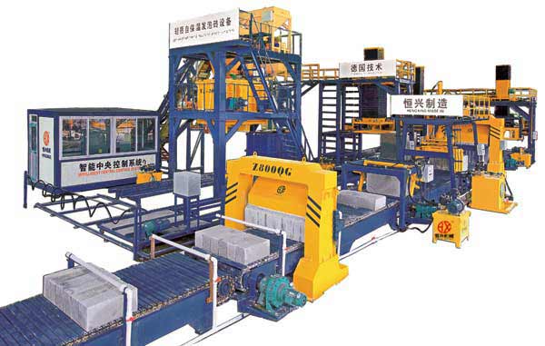 自(zi)保溫砌(qi)塊設備(bèi)|水泥發(fa)泡砌塊(kuai)設備