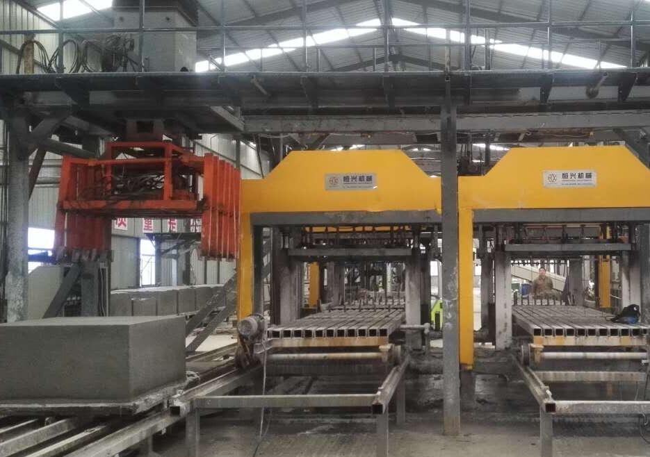 免蒸加(jia)氣塊設備(bei) 水泥發泡(pào)砌塊設備(bèi)視頻