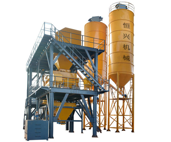 勻(yun)質保溫砌塊(kuai)攪拌澆注設(she)備